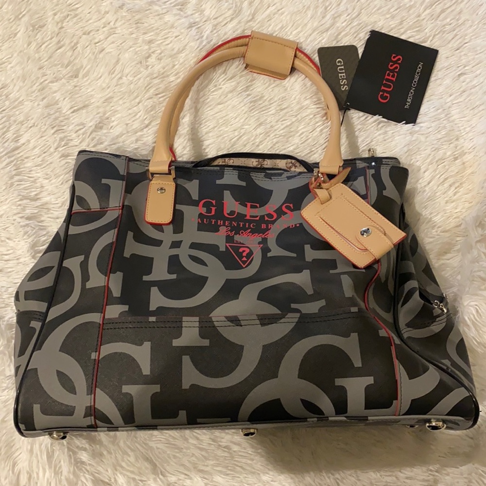 Guess Thurston Collection Deluxe Travel Bag